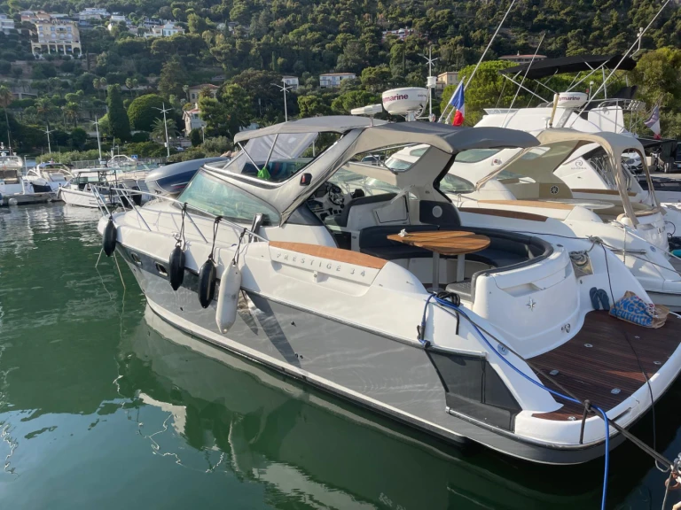Hire Motorboat with or without skipper Jeanneau Beaulieu-sur-Mer