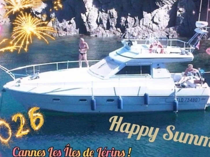 Yacht charter Cannes - Ferretti 34 on SamBoat