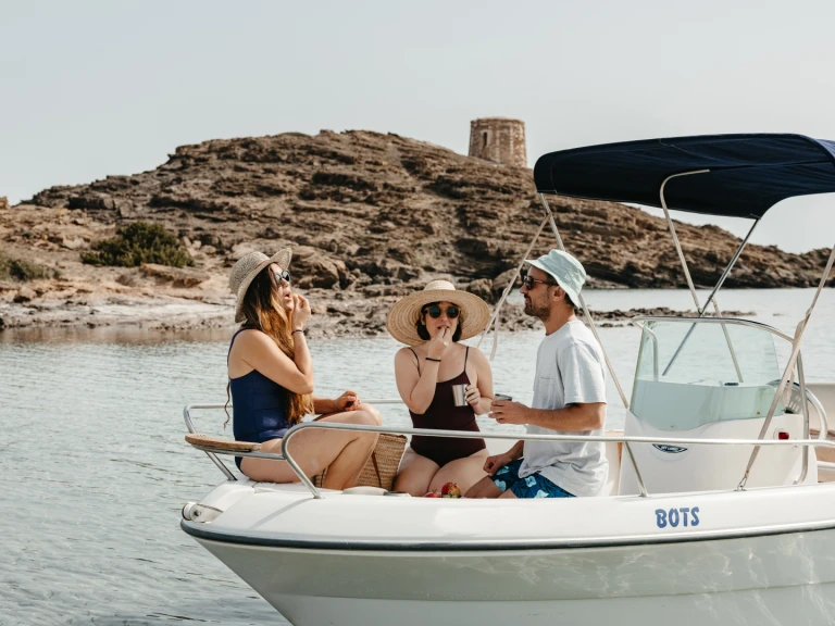 Yacht hire Mahon Port cheap Key Largo 19