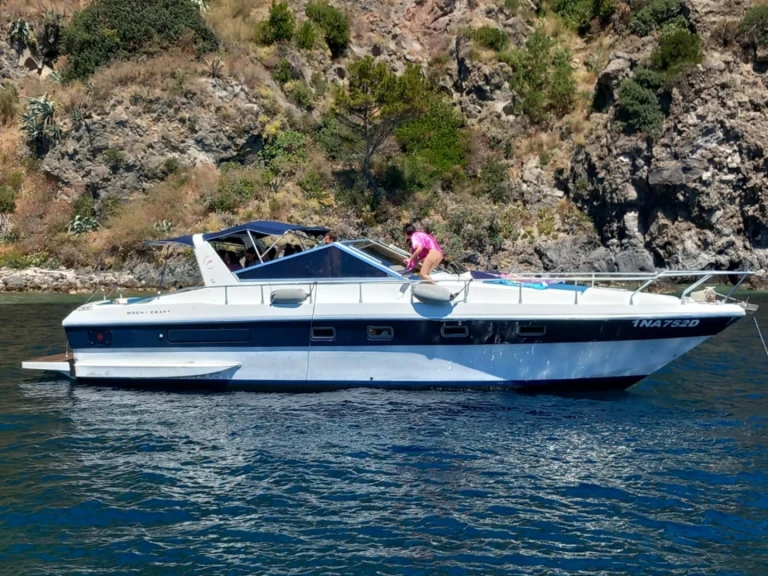 Motorboat hire in Forio - Mochi Craft Mochi 42 open