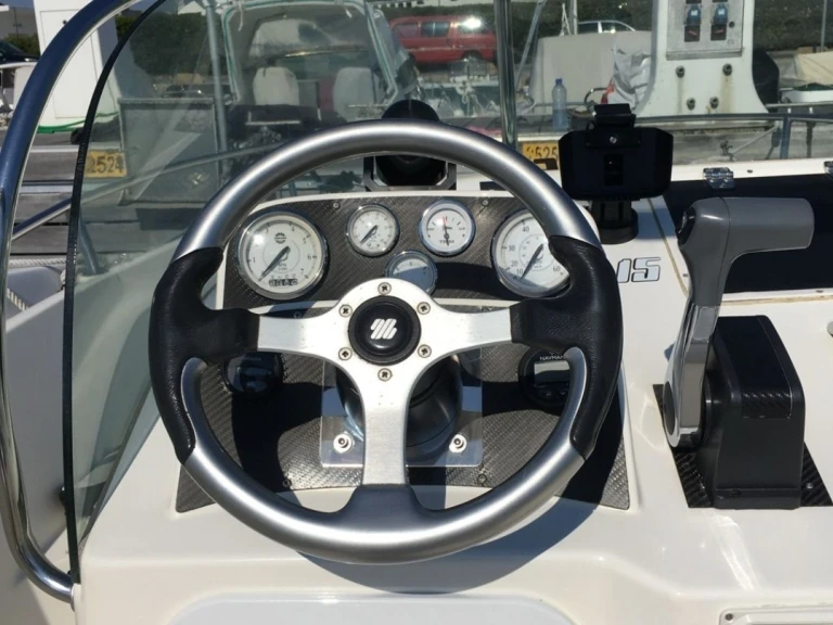 Motorboat hire in Mandelieu-la-Napoule - Ocqueteau Olympio 630