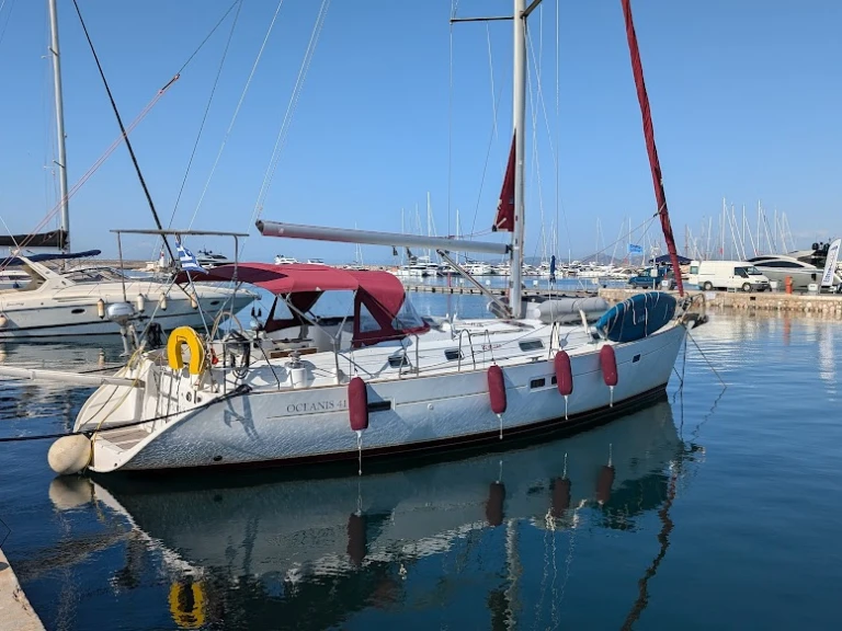 Yacht hire Alimos cheap Oceanis 411 Clipper