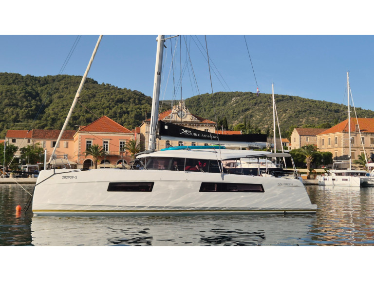 Hire Catamaran Nautitech with a boat licence