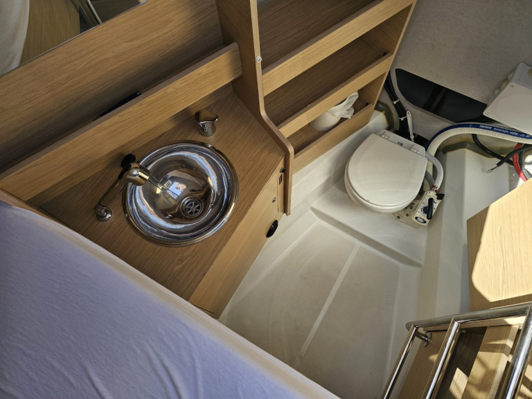 Bénéteau Oceanis 51.1 charter bareboat or skippered in  Lefkáda