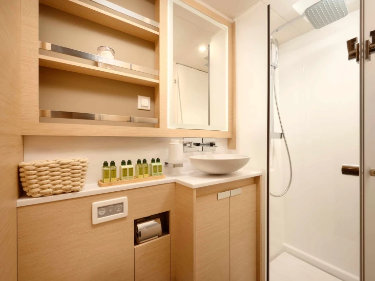 Hire Catamaran with or without skipper Fountaine Pajot Trogir