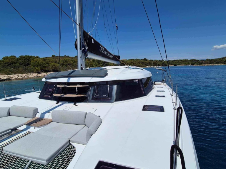 Hire a Nautitech Nautitech 44 Open Primošten