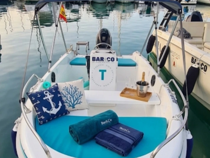 Quicksilver Quicksilver 500 Commander charter bareboat or skippered in  Alicante