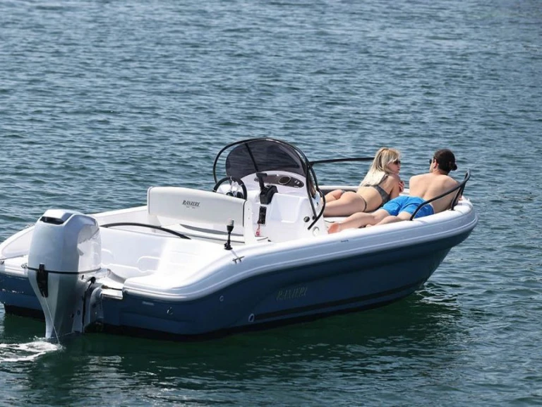 Motorboat hire in Lignano Sabbiadoro - Ranieri Shark 19