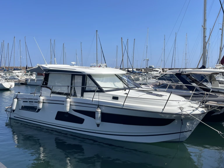 Motorboat hire in Oletta - Jeanneau Merry Fisher 1095