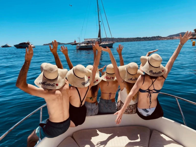 Motorboat to hire Nice at the best price