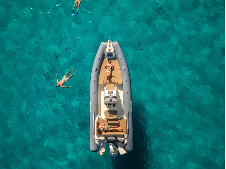 Charter a Bwa Sport 26 GT in Porto Rotondo on Samboat