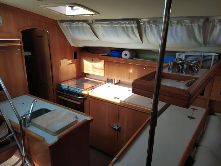 Hire Sailboat with or without skipper Hunter France