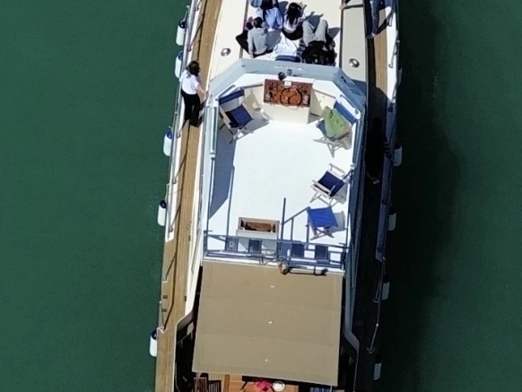 Charter a Alalunga 15 fly in La Spezia on Samboat