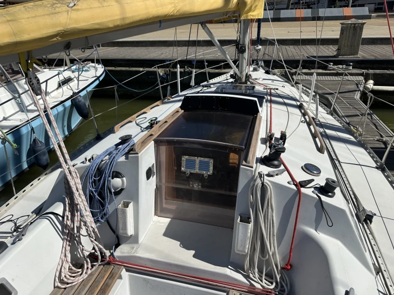 Hire Sailboat Kirie with a boat licence