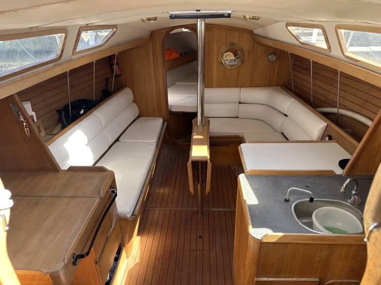 Sailboat hire in La Grande-Motte - Kirie Feeling 920