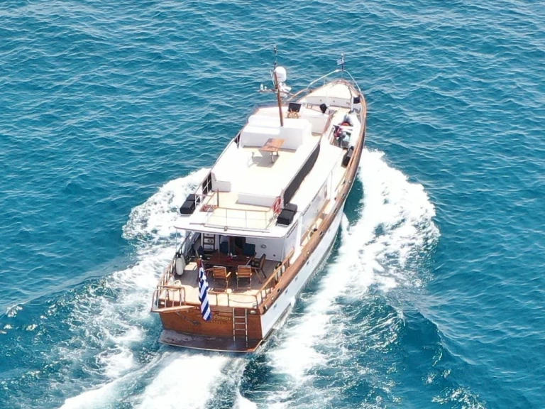 Yacht charter Alimos - Grand Banks Grand Banks 72 on SamBoat
