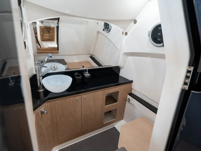 Hire RIB with or without skipper Bwa Ajaccio