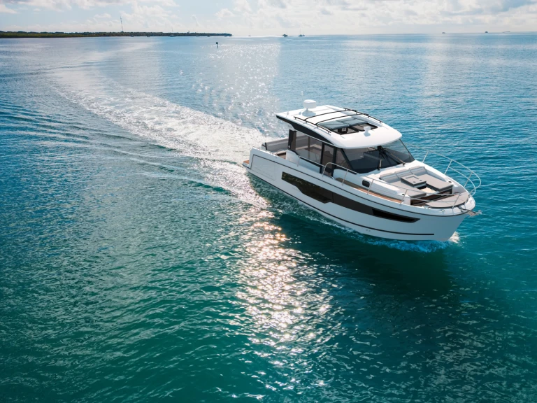 Yacht charter Zadar - Jeanneau Merry Fisher 1095 Coupé Serie2 on SamBoat