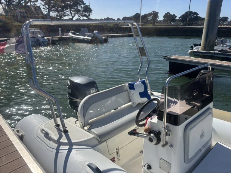 Hire a Bsc BSC 50 Vannes