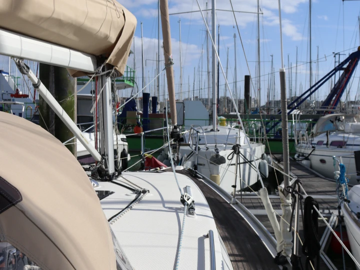 Yacht charter La Rochelle - Bavaria Bavaria 32 Cruiser on SamBoat