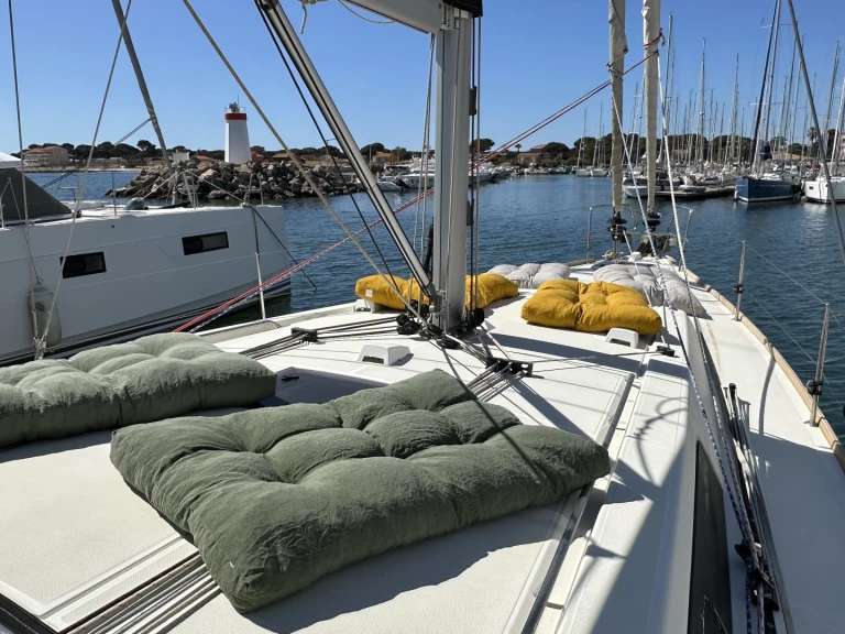 Hire Sailboat Bénéteau with a boat licence