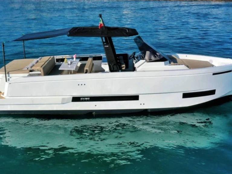 Motorboat hire in Marina Botafoch - De Antonio D32