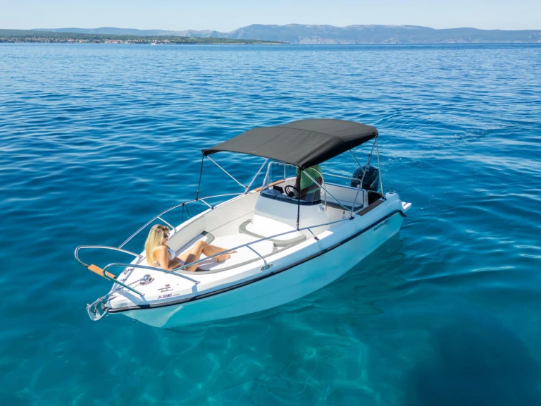 Charter a Morion 605 in Malinska-Dubašnica on Samboat