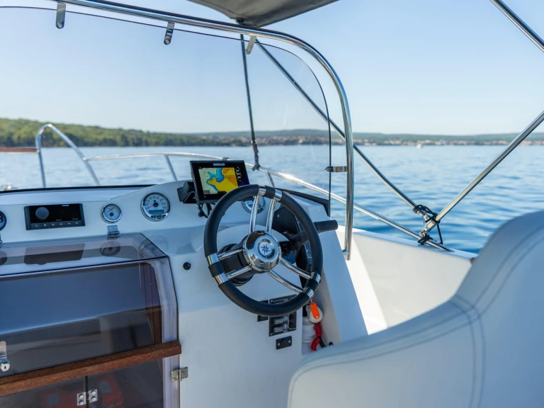 Hire Motorboat with or without skipper Morion Malinska-Dubašnica