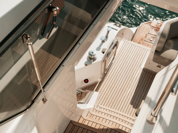 Charter a Azimut Azimut 53 Fly in Polignano a Mare on Samboat