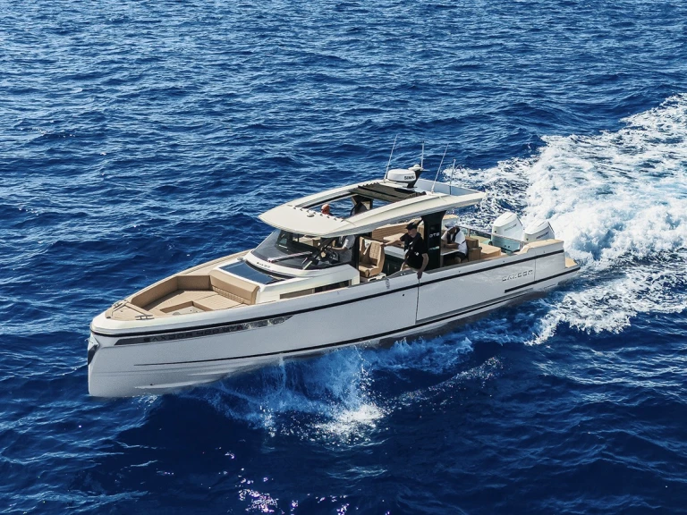 Yacht charter Marina Botafoch - Saxdor 400 GTS on SamBoat