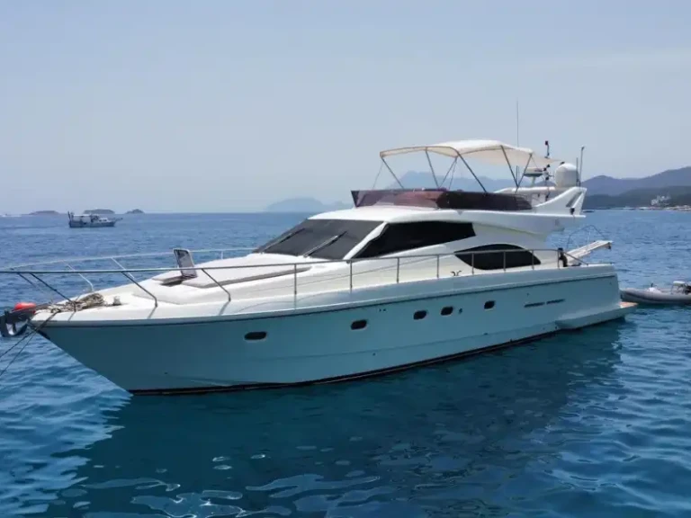 Yacht hire Kemer İlçesi cheap Made