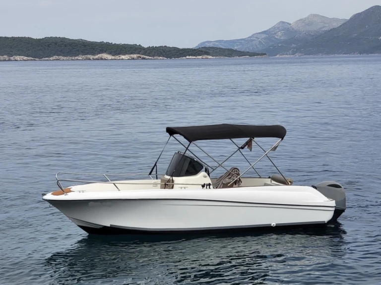 Yacht hire Kaštela cheap FLY 22