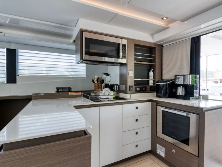 Motorboat to hire Tortola at the best price