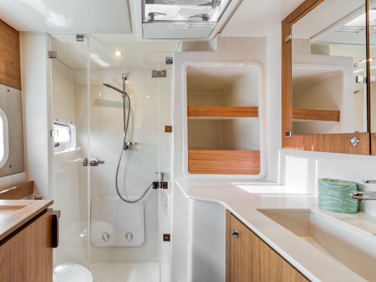 Charter a Bali Bali 4.0 in Tortola on Samboat