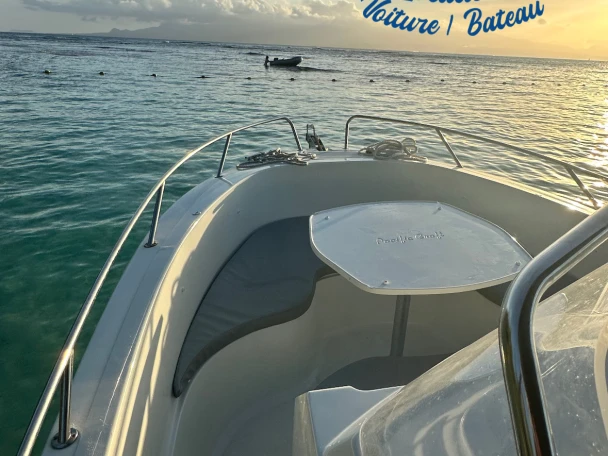 Hire Motorboat with or without skipper Pacific Craft Le Gosier