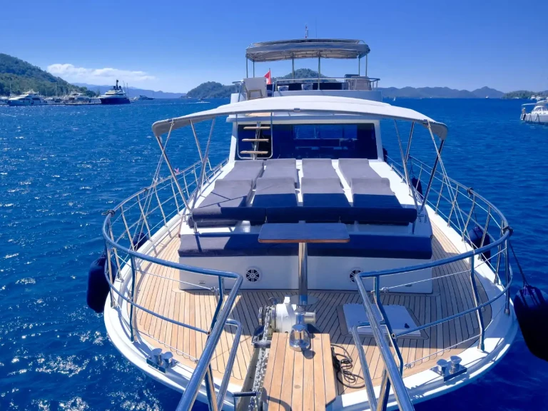 Sailboat to hire Göcek at the best price