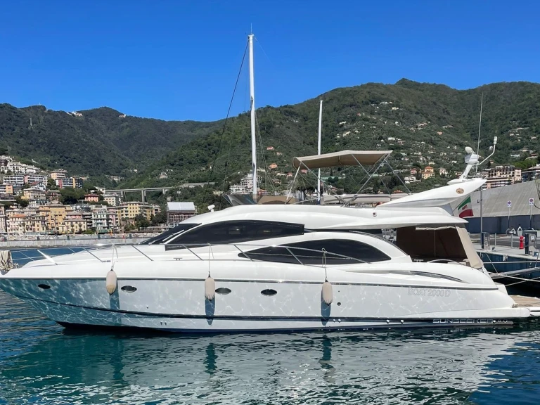 Yacht charter Rapallo - Sunseeker manhattan fly on SamBoat