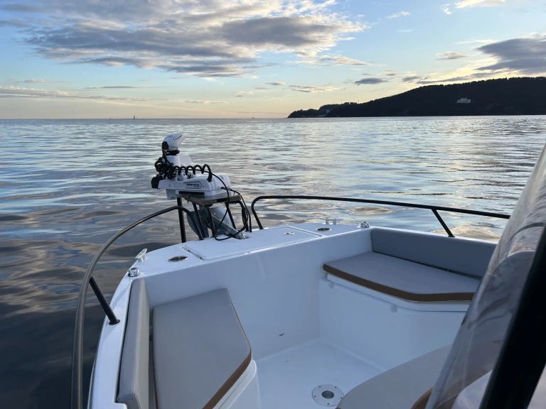 Yacht hire Toulon cheap Flyer 7 SPACEdeck