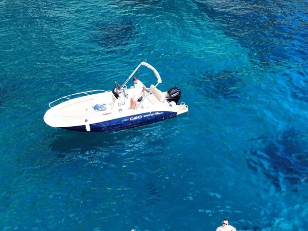 Motorboat to hire Sorrento at the best price