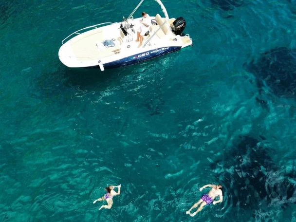 Yacht charter Positano - Barqa Q20 on SamBoat