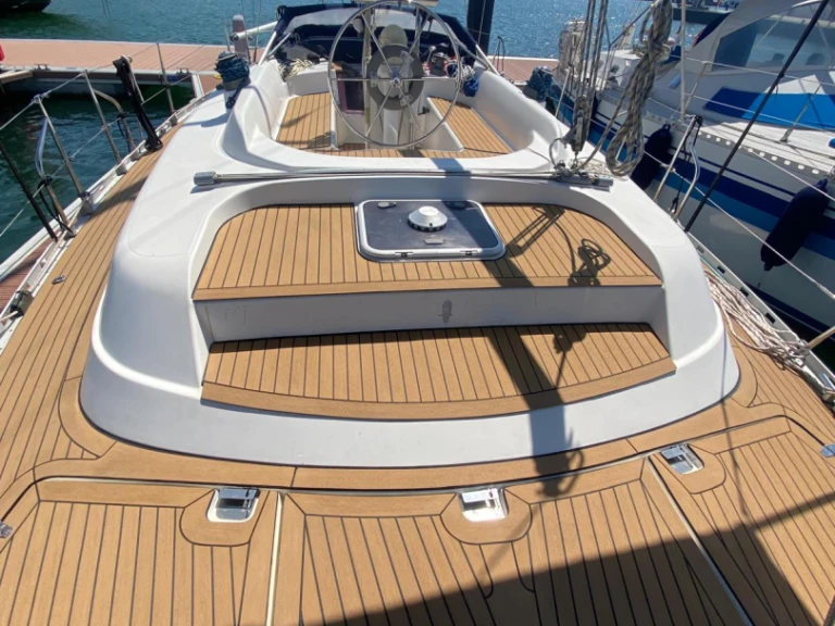 Hire a Dufour Dufour 36 CC Sitges