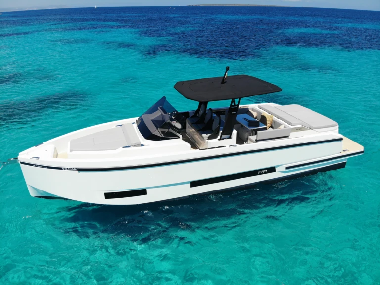 Motorboat hire in Ibiza Town - De Antonio D36 Open