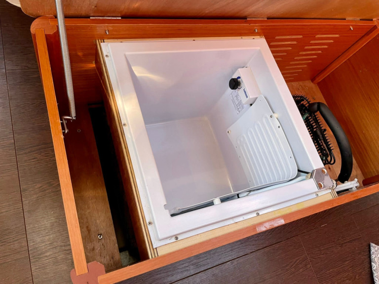 Sailboat to hire Dénia at the best price