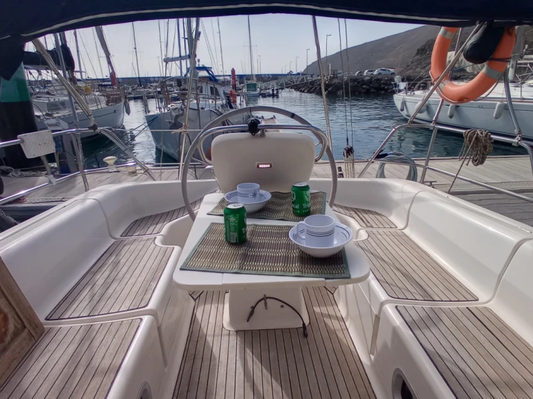 Yacht hire Fuerteventura cheap Bavaria 38 Holiday