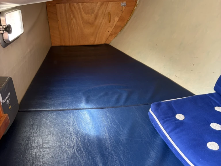 Hire Sailboat with or without skipper Bénéteau France