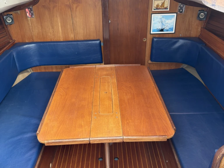 Hire Sailboat Bénéteau with a boat licence