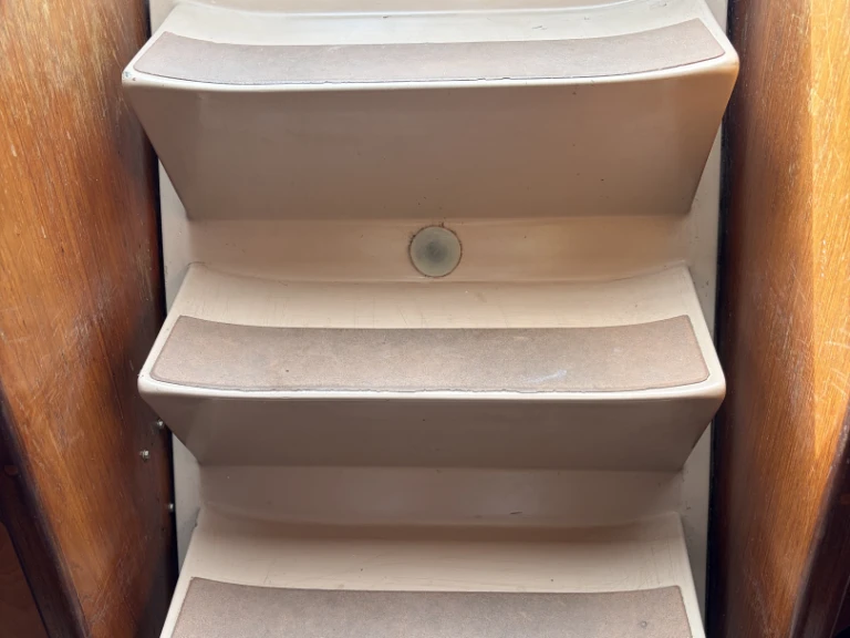 Sailboat to hire France at the best price