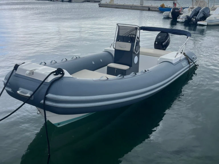 Hire a Noah Noah 5.5 Trapani