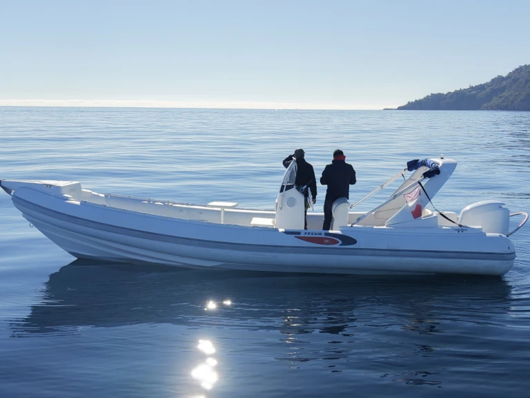 Yacht hire Mandelieu-la-Napoule cheap Selva D800