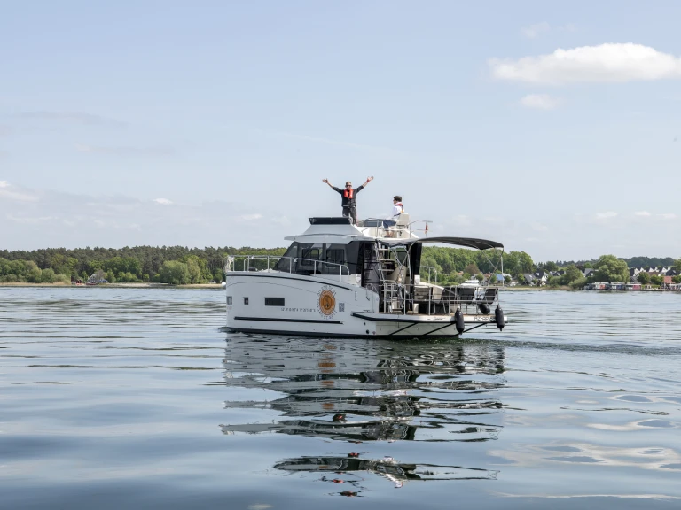 Motorboat to hire Fleesensee at the best price